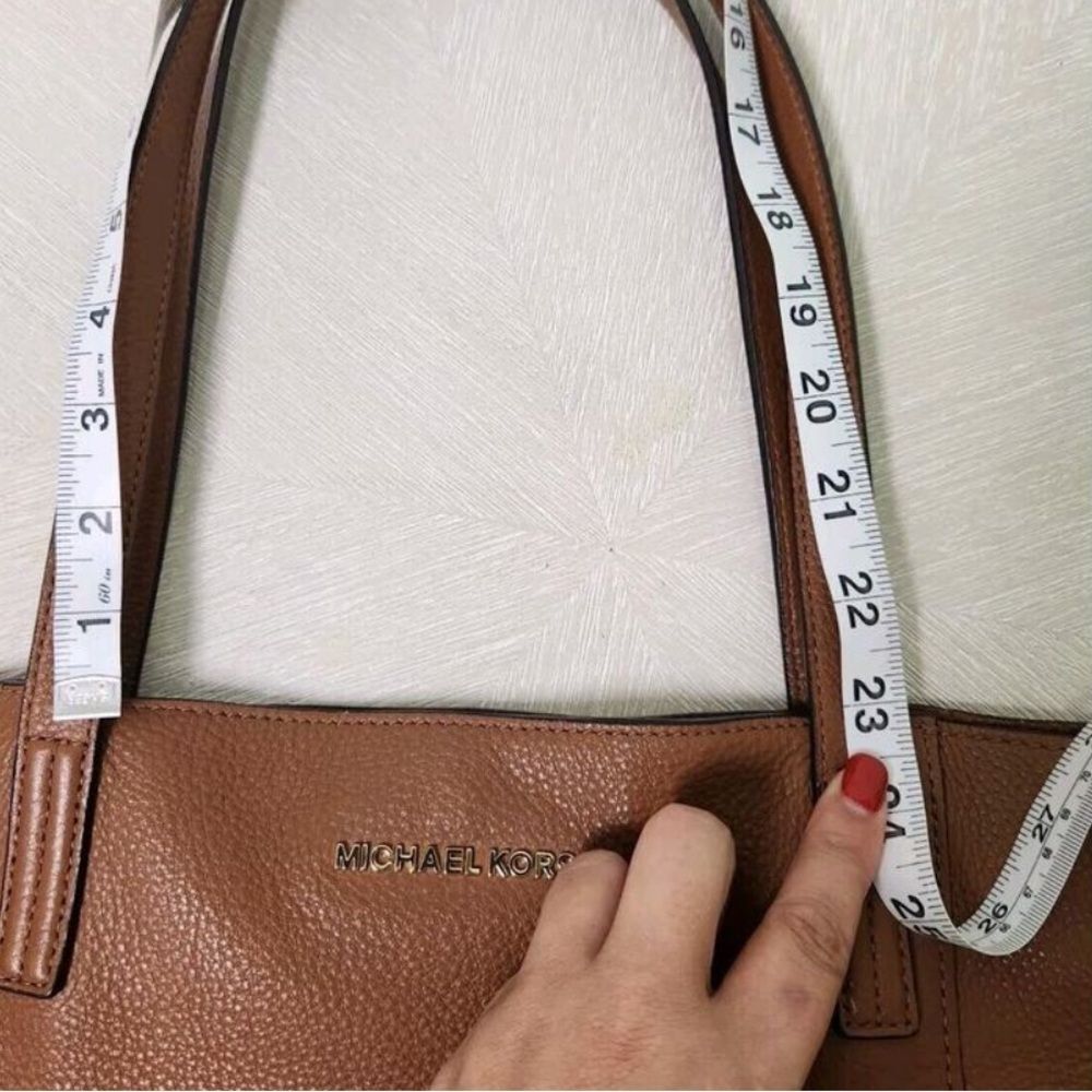 Michael Kors Ashbury Large Leather Tote Bucket Bag Camel Gold Tone Tassel - Picture 9 of 15
